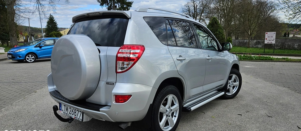 Toyota RAV4 cena 44999 przebieg: 218600, rok produkcji 2010 z Wisła małe 211